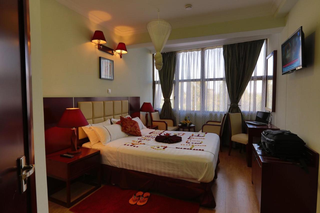 Rahnile Hotel Bahyr Dar Zewnętrze zdjęcie